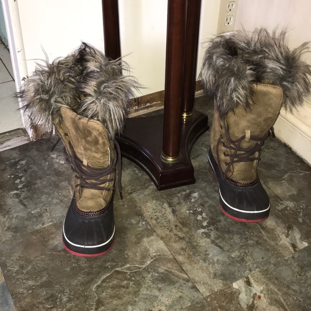 Women’s snow boots 👢